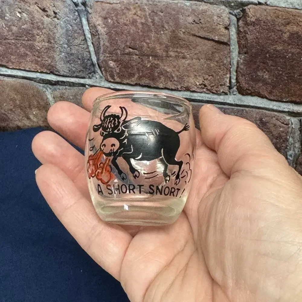 Vintage Novelty Shot Glass A Short Snort Mad Bull Design Barrel Round Shape‎
